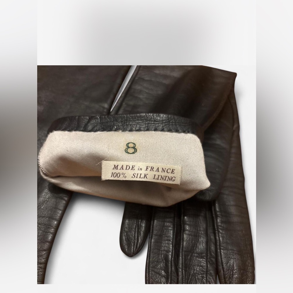 Elegant Black Leather Gloves - Picture 3 of 3